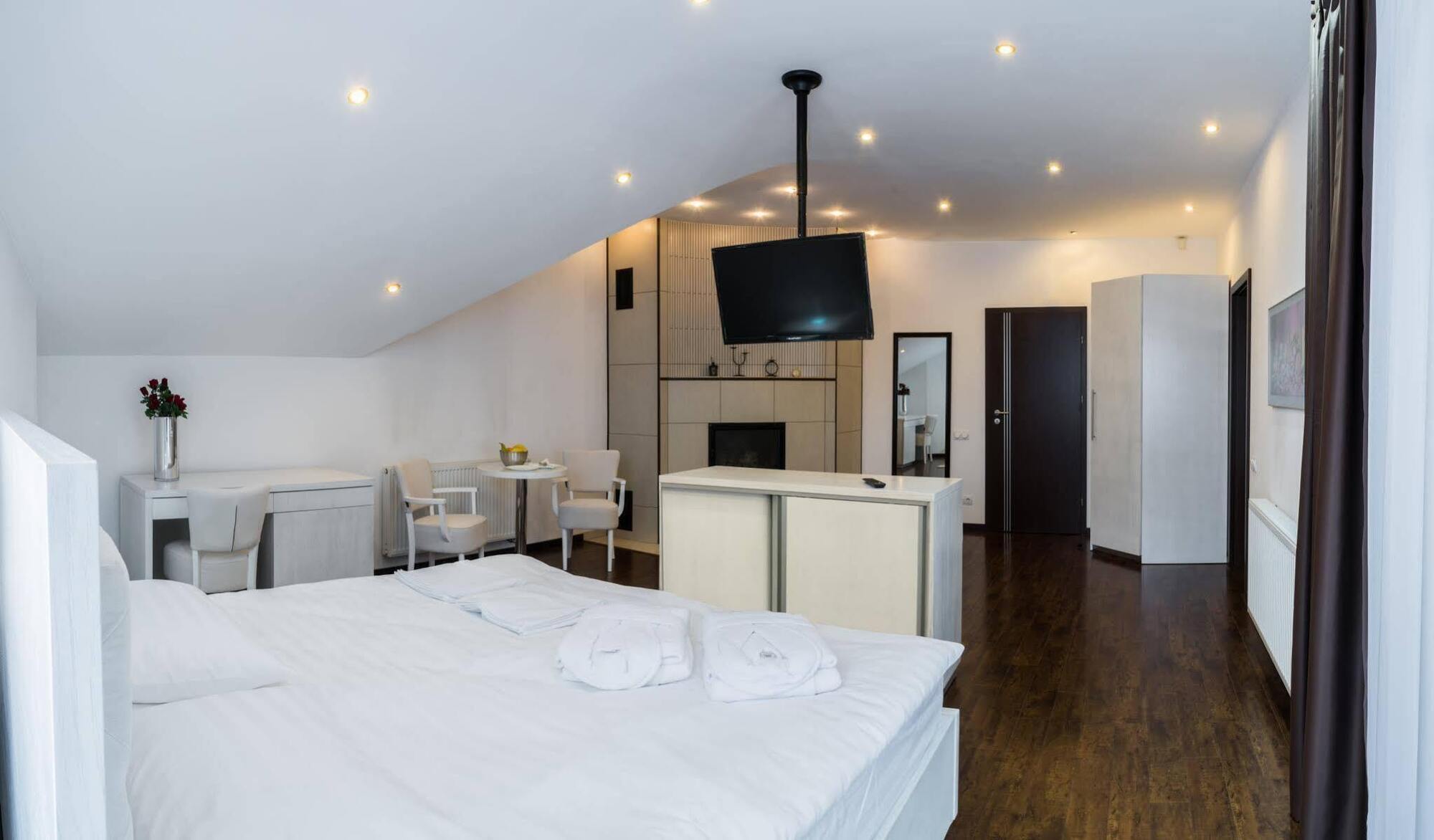 Thuild - Your World Of Leisure Targu Mures Exterior photo
